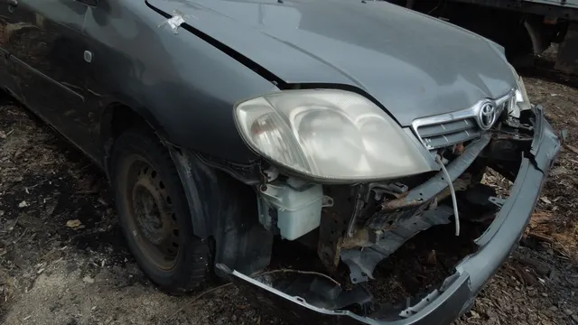 Автомобиль марки "Тойота Королла" (Toyota Korolla), грз: Е663ВО35, VIN: NMTBM28E30R067180