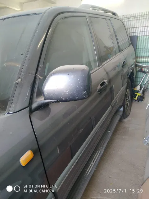 ЛОТ 3. LEXSUS LX 470