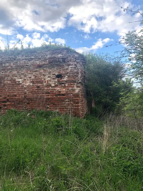 «Главный корпус», 1790 г., входящий в состав объекта культурного наследия федерального значения «Промышленно-усадебный комплекс», 1790 г., площадью 742,3 кв.м, кн 62:21:0060101:3104; «Здание кузницы», 1790 г., входящее в состав объекта культурного наследия федерального значения «Промышленно-усадебный комплекс», 1790 г., площадью 87,8 кв.м, кн 62:21:0060101:3130, по адресу: Рязанская область, муниципальный район Старожиловский, сельское поселение Мелекшинское,  с. Ко