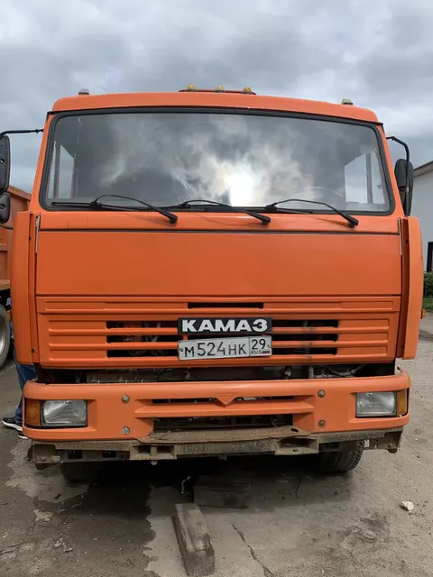 Грузовое транспортное средство Камаз 6520, 2006 года выпуска, цвет - оранжевый, VIN XTC65200061120527, государственный номер M524HK29.