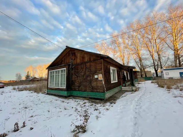 Нежилое здание, кадастровый номер 24:47:0000000:775 с земельным участком, кадастровый номер 24:47:0010501:378