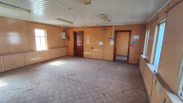 Комплекс им-ва Адрес: Белгородская область, р-н Чернянский, п. Чернянка, ул. 20 Годовщина Октября, 26 (д. 26): 1. ЗУ Пл.: 127 +/- 4 кв.м. КН 31:08:1703010:532 Категория земель: ЗНП ВРИ: Социальное обслуживание; 2. Здание Пл. 62.7 кв.м. КН 31:08:1703010:535