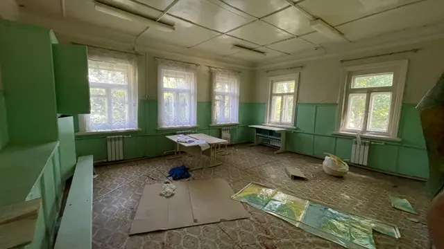 Объект муниципального нежилого фонда - одноэтажное нежилое здание площадью 207,3 кв. м (Российская Федерация, Саратовская область, г.о. город Саратов, г. Саратов, мкр. Комбайн, зд. № 6А) вместе с земельным участком площадью 974 кв. м (Российская Федерация, Саратовская область, г.о. город Саратов, г. Саратов, мкр. Комбайн, з/у № 6А)