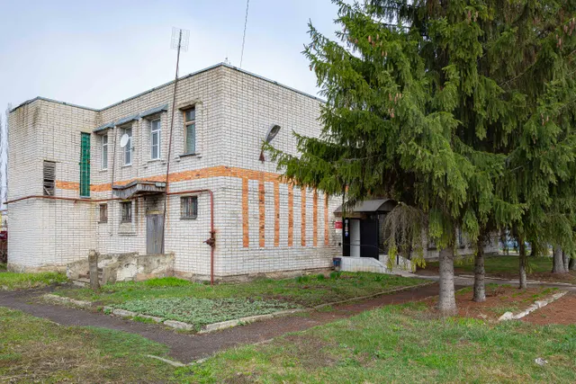 Помещение, назначение: нежилое, наименование: нежилое помещение, общей площадью 202,6 кв. м., этаж №1, этаж №2, кадастровый номер: 48:05:0400436:262, расположенное по адресу: Российская Федерация, Липецкая область, р-н Добровский, с/п Добровский сельсовет, с. Доброе, ул. 50 лет Октября, д. 28, пом. 5