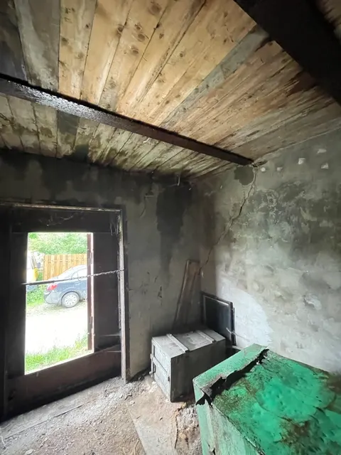нежилое здание гаража с земельным участком по адресу: г.Кунгур, ул.Ситникова, д.62