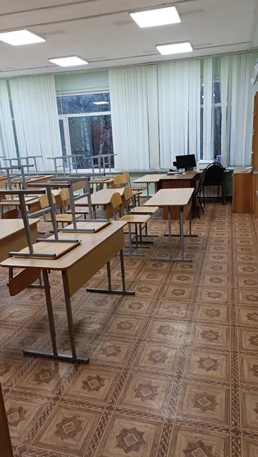 Нежилое помещение (№помещения согласно экспликации технического паспорта-2), расположенное на 2 этаже здания школы