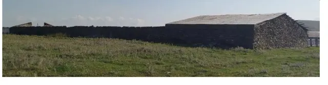 ЛОТ № 1. нежилое здание; Общая площадь: 1012,4 кв.м.; Кадастровый номер: 02:06:020901:30, год строительства: 1969 г., этажей: 1. - земельный участок, площадь: 3096 кв.м., кадастровый номер 02:06:020901:180; Категория земель: Земли сельскохозяйственного назначения; Разрешенное использование: Животноводство