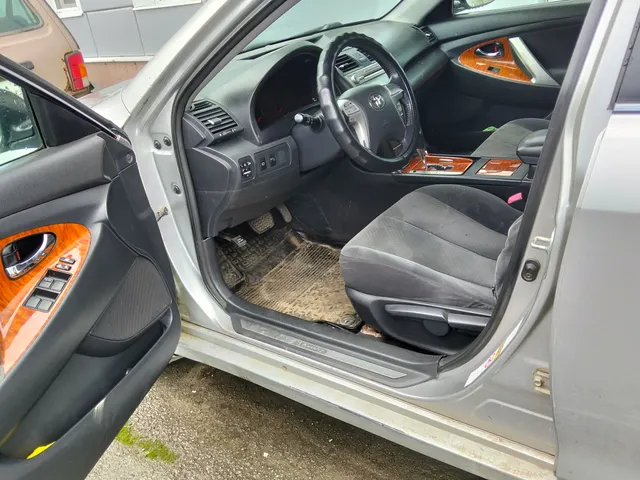 Транспортное средство -  легковой автомобиль - марка, модель TOYOTA CAMRY, 2007 года выпуска