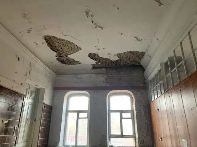 Нежилые помещения общей площадью 565,2 кв. м, расположенные  в зданиях, входящих в состав объекта культурного наследия регионального значения «Доходный дом»