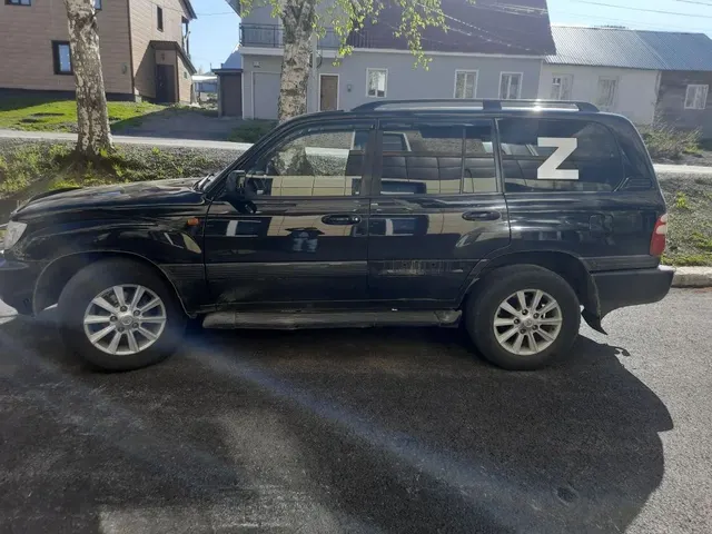 Автомобиль TOYOTA LAND CRUISER UZJ100L-GNAEKW, идентификационный номер (VIN) JTEHT05J402072055, марка, модель ТС TOYOTA LAND CRUISER UZJ100L-GNAEKW, наименование (тип ТС) легковой, категория ТС (А, В, С, D, прицеп) В, год изготовления ТС 2004, модель, № двигателя 2UZ9135521, шасси (рама) № JTEHT05J402072055, кузов (кабина, прицеп) № не установлен, цвет кузова (кабины, прицепа) черный, мощность двигателя, л.с. (кВт) 233,33 (175), рабочий объем двигателя, куб.см. 4664, тип двигателя бензиновый, па
