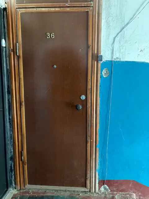 1/2 доля в праве общей долевой собственности на жилое помещение (2-х комнатная квартира) общей площадью 44,3 кв.м.