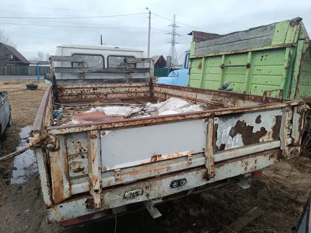 Автомобиль ГАЗ 330210, г/н Р658НР124 (отсутствует), 1995 г.в., VIN XTH330210S1530423, кузов № 31888, двигатель № 50001974, цвет белый, рабочее состояние и комплектность не проверялось. Находится в г. Канск, данное имущество обращено в доход государства (Документы и ключи отсутствуют) (2492/25)