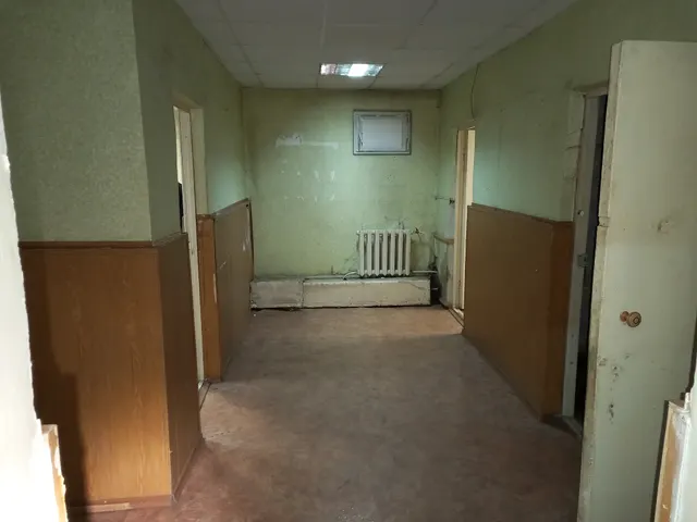Размер годового платежа за право владения или пользования – арендная плата по договору (без учета НДС) за нежилые помещения основной площадью 73,4 кв. м (кадастровый номер 59:01:1717162:32)  в подвале жилого дома по адресу: г. Пермь, Кировский район, ул. Чистопольская, д. 23а.