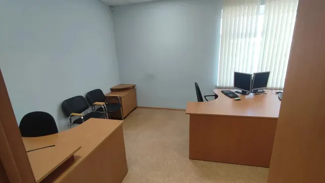 Офис № 214, право субъекта малого предпринимательства и физического лица, не являющегося индивидуальным предпринимателем и применяющего специальный налоговый режим «Налог на профессиональный доход» на заключение договора аренды нежилого помещения в Бизнес-инкубаторе Челябинской области.