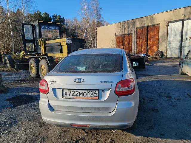 Легковой автомобиль комби (хэтчбек) LADA 219110 LADA GRANTA, 2016г.в., г/н X722MO124, VIN XТА219110НY237023, номер кузова XТА219110НY237023, номер двигателя 6521410, цвет серебристый.  Начальная цена продажи 248 000 руб. Задаток 37250 руб.
