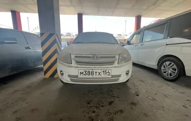 Легковой автомобиль LADF GRANTA, 2014 г.в., г/н: M388TX154, цвет белый, VIN: XTA219020E0253514, белого цвета (залог)