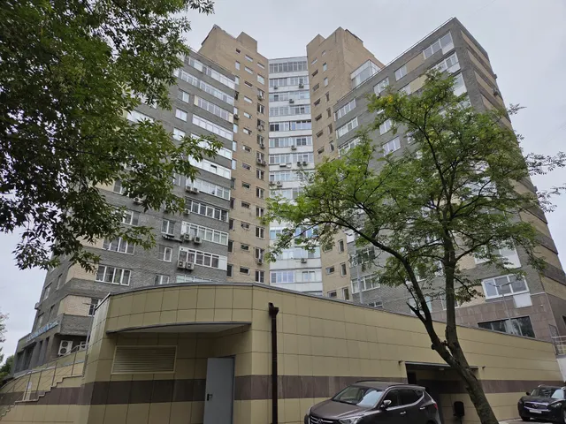 Продажа имущества, находящегося в собственности города Москвы: жилое помещение по адресу: г. Москва,  Шенкурский проезд, д. 11, кв. 1 (этаж 2) общей площадью 201,8 кв.м, кадастровый номер 77:02:0002009:3825