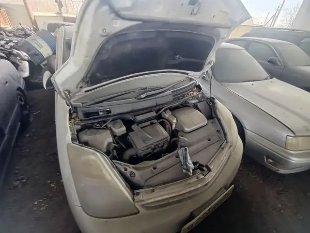 Автомобиль марки Toyota Prius, г/н O223OO27, 2010 г.в, № кузова NHW203572313,цвет белый