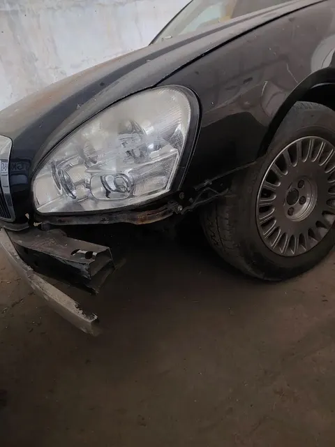 Транспортное средство "Nissan", модель "Fuga", год выпуска не установлен.