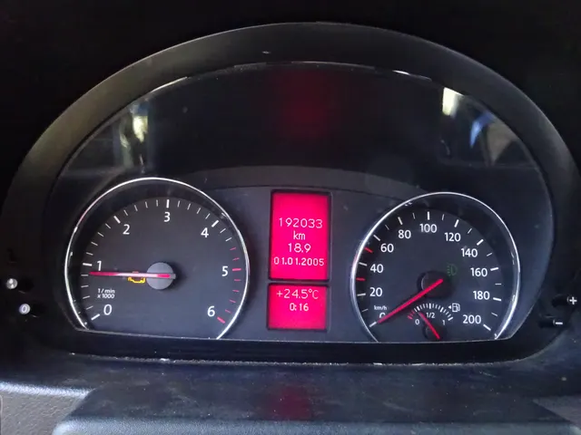 Автобус VOLKSWAGEN 2EKE2 CRAFTER