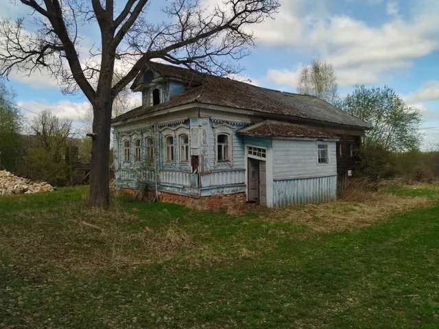 Имущество, находящееся в собственности Ярославской области, расположенное по адресу: Ярославская область, муниципальный район Угличский, сельское поселение Ильинское, деревня Щипнево, дом 2, с земельным участком