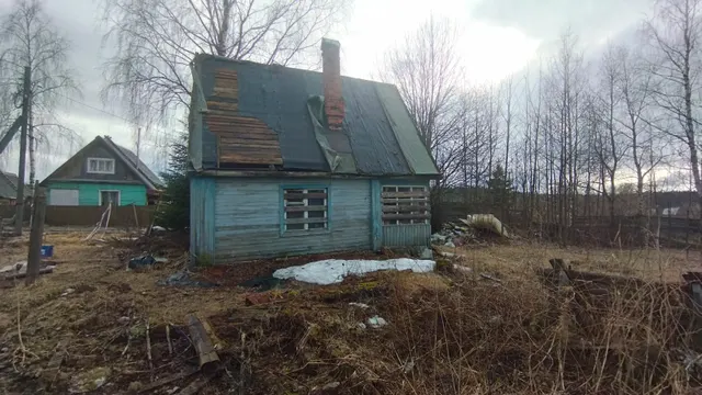 Нежилое здание (садовый домик с хозпостройками) по адресу: г. Сыктывкар, территория Эжвинский СНТ Таежное, дом 57а, одновременно с земельным участком