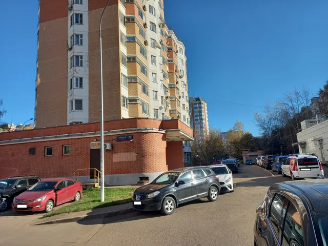 Продажа имущества, находящегося в оперативном управлении в ГБУ "Жилищник района Северное Медведково", в объекте гаражного назначения по адресу: г. Москва, Широкая улица, дом 9, корпус 2, подвал, пом. м/м 41-ком.41, площадь 15,7 кв.м., кадастровый номер: 77:02:0004001:12496
