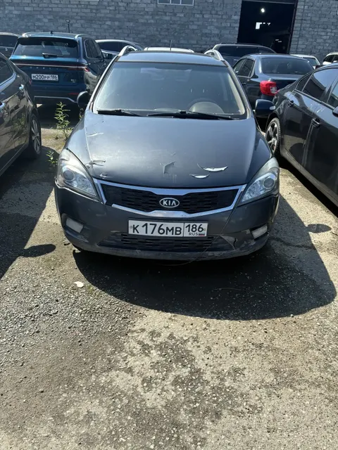 Автомобиль марки КИА Ceed, цвет черный г.р.з. К 176 МВ 186,  VIN XWEHC812AC0008934, 2012 г.в. (ключи и документы отсутствуют, техническое состояние не проверялось, пробег не известен). Имущество продается в том виде, в каком оно есть, в случае продажи возврату/обмену не подлежит. За скрытые дефекты имущества Продавец ответственности не несет.