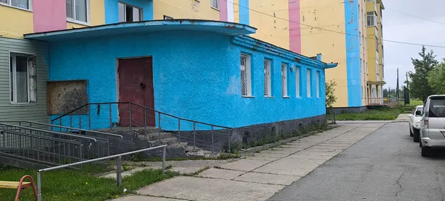 Встроенное помещение в жилой дом (магазин)