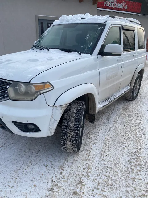 Легковой автомобиль универсал UAZ Patriot, 2017г.в., г/н В658CА124, VIN ХТТ316300J1008775, номер кузова ХТТ316300J1008775, номер двигателя Н3041639, цвет белый не металлик. Начальная цена продажи 806 310 руб. Задаток 121000 руб.
