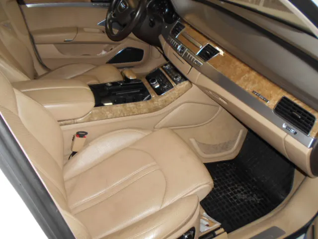 траспортное средство - AUDI A8 L, 2012 года выпуска (VIN WAUZZZ4H8CN033611), государственный номер K 520 УК 716 с комплектом установленных на транспортном средстве автошин марки Пирелли 235/50/19 Н103 SCORPION ICE ZERO 2 XL в количестве 4 шт., автодисков марки Alutec W10 8.5*19 5/112 ЕТ32 66.5 RBFP в количестве 4 шт., дополнительный комплект автошин 235/50R19 Arivo Ultra ARZ5 XL (Лето) в количестве 4 шт.