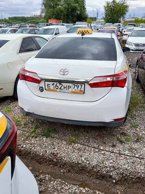 АМТС ТОЙОТА КОРОЛЛА, 2018гв, г/н Е162НР797, цвет белый желтый серый, VIN NMTBB0JE60R272173