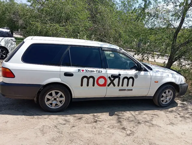 Транспортное средство Honda Partner, 2003 года выпуска, цвет - белый, номер кузова EY7-1359152, государственный регистрационный номер У450КР03. Состояние транспортного средства: на дверях с обеих сторон рекламная наклейка такси Максим, на бампере небольшая вмятина.