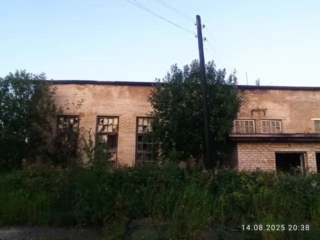 Здание ПТО  с земельным участком по адресу: Российская Федерация, Архангельская область, муниципальный округ Каргопольский, д. Кузино, ул. Производственная, д. 6