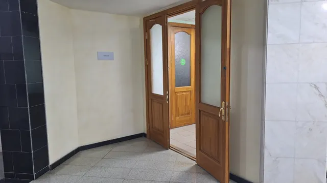 нежилые помещения №№ 17, 30, 81, 82, 84, 85, 86 в здании администрации, общей площадью 186,1 кв.м., расположенного по адресу: Ханты-Мансийский автономный округ – Югра, Октябрьский район, г.п. Октябрьское, ул. Калинина, влд. 39.