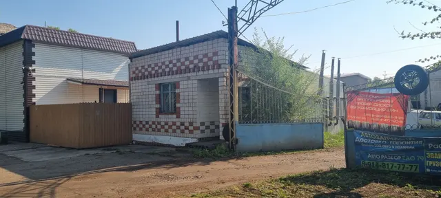 Нежилое здание (касса), 1990 года ввода в эксплуатацию, кадастровый (или условный) номер 79:02:1300019:59, общей площадью 14,5 кв.м. с земельным участком кадастровый номер 79:02:1300019:55, общей площадью 42,0 кв.м расположенные по адресу: ЕАО, Октябрьский район, с. Амурзет, ул. Крупской, д. 2а