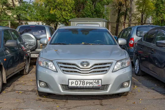 Легковой автомобиль, марка, модель ТС: Toyota Camry, 2010 года выпуска; идентификационный номер (VIN): XW7BE40K90S023390; модель, №двигателя: 2AZ, H562307, цвет кузова: серебристый металлик