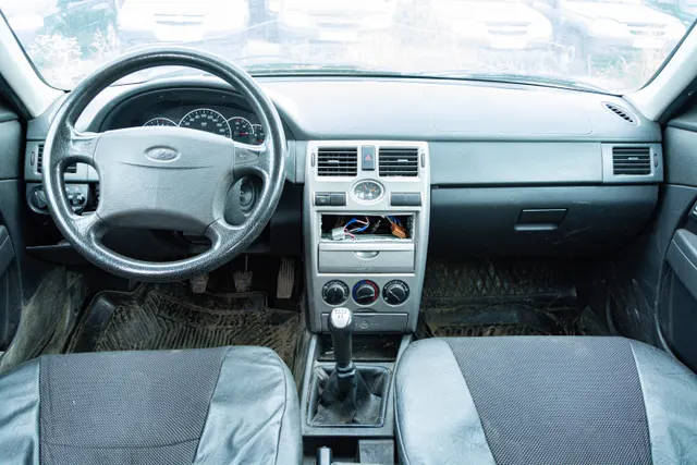 Легковой автомобиль марка, модель ТС: LADA, 217130 LADA PRIORA, 2012 года выпуска, идентификационный номер (VIN): XTA217130С0078115, модель, № двигателя: 21126, 2889388, цвет кузова – светло-серебристый металл.