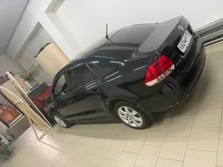 Легковой автомобиль седан Volkswagen Polo, 2013г.в., г/н X624KP1124, VIN XW8ZZZ61ZEG030302, номер кузова XW8ZZZ61ZEG030302, номер двигателя GFN 505830, цвет черный. Начальная цена продажи 393 550 руб. Задаток 59050 руб.