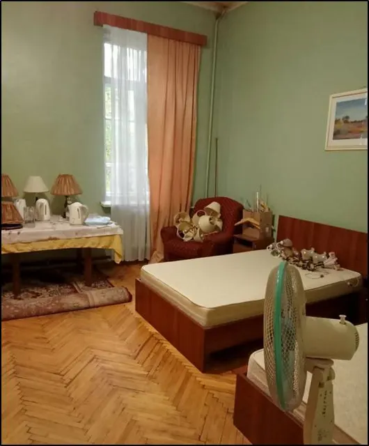 часть нежилого помещения 1-Н (кадастровый номер 78:34:0010313:1379), состоящего из комнат № 4, 31 на 1 этаже, 32-123 на 2 этаже, 124-214 на 3 этаже, площадью 1 777,2 кв.метра, расположенного в здании по адресу: Санкт-Петербург, г. Кронштадт, ул. Коммунистическая, д. 1, литера А