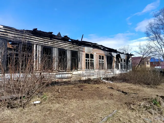Земельный участок, общей площадью 3496, с кадастровым номером 12:14:2502012:16, с расположенным на нем объектом  муниципального имущества - Административным зданием детско - юношеской спортивной школы,с кадастровым номером  12:14:0000000:7427, по адресу: Республика Марий Эл, Звениговский район, г. Звенигово, ул.Пушкина 29а