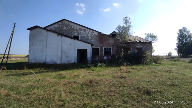 земельный участок площадью 1836 кв.м. с кадастровым номером 68:15:0901007:67 (РНФИ П11680005029) с расположенным на нем объектом недвижимого имущества - дом культуры с кадастровым номером 68:15:0901007:34 (РНФИ П12680002437), по адресу: Местоположение установлено относительно ориентира, расположенного в границах участка. Почтовый адрес ориентира: Тамбовская область, р-н Рассказовский, с. Осиновка, ул. Центральная, 15