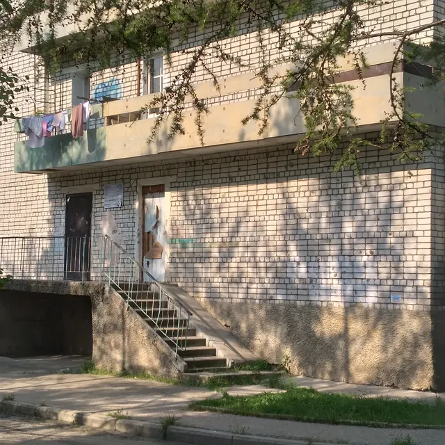нежилое помещение на 1-ом этаже жилого дома, г. Зея, мкр. Солнечный, 3А , кадастровый № 28:03:030010:349
