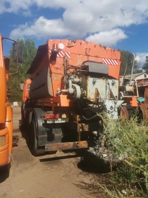 Машина дорожная комбинированная ЭД405 КАМАЗ 65115-D3