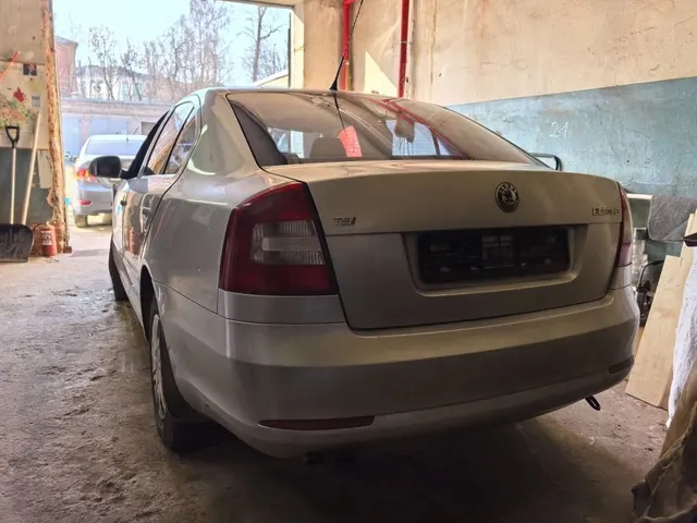 Автомобиль марки SKODA OCTAVIA 2011 года