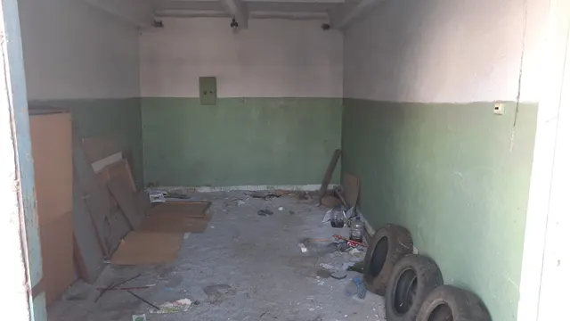 Нежилое помещение общей площадью 19,2 кв.м с кадастровым номером  66:61:0000000:3262, расположенного по адресу: Свердловская область, г. Серов, ул. Некрасова, д.  27, ГСК № 85, бокс № 7