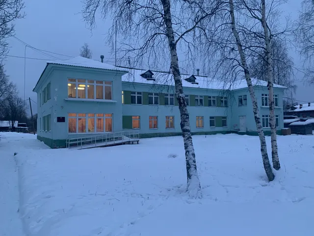 Земельный участок, местоположение: Архангельская область, городской округ «Город Архангельск», г. Архангельск улица Победы, дом 18, корпус 4, площадь 3665 кв.м, кадастровый номер: 29:22:012008:31, с расположенным на нем объектами недвижимого имущества: здание детского сада № 83, кадастровый номер 29:22:012008:94, здание котельной, кадастровый номер 29:22:012008:93.