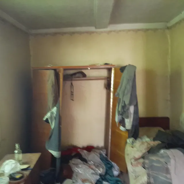 Жилой дом с пристройкой и хозяйственными строениями, площадью 56 кв.м., с кадастровым номером 46:32:010103:3704 и земельный участок, площадью 600 кв.м. с кадастровым номером 46:32:010103:1974, расположенные по адресу: г. Льгов, 2-й пер. Чернышевского, д. 15.