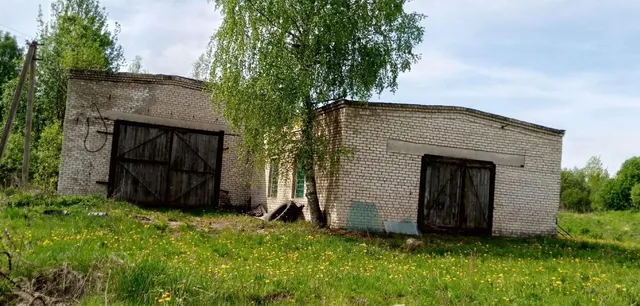 нежилое здание с земельным участком по адресу: Ярославская область, м.о. Первомайский, тер. Вараково-Кукобойское, зд. 5