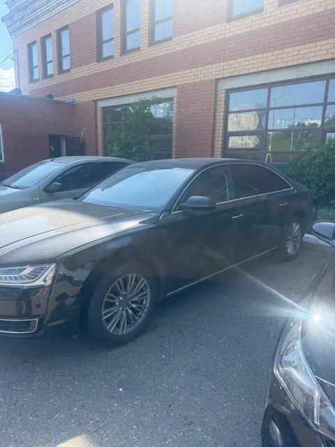 Автомобиль AUDI A8L гос.номер  У 119 ТА716 RUS  инв.№О9007996, VIN XW8ZZZ4H9GG012302, категория - B 2015 года выпуска